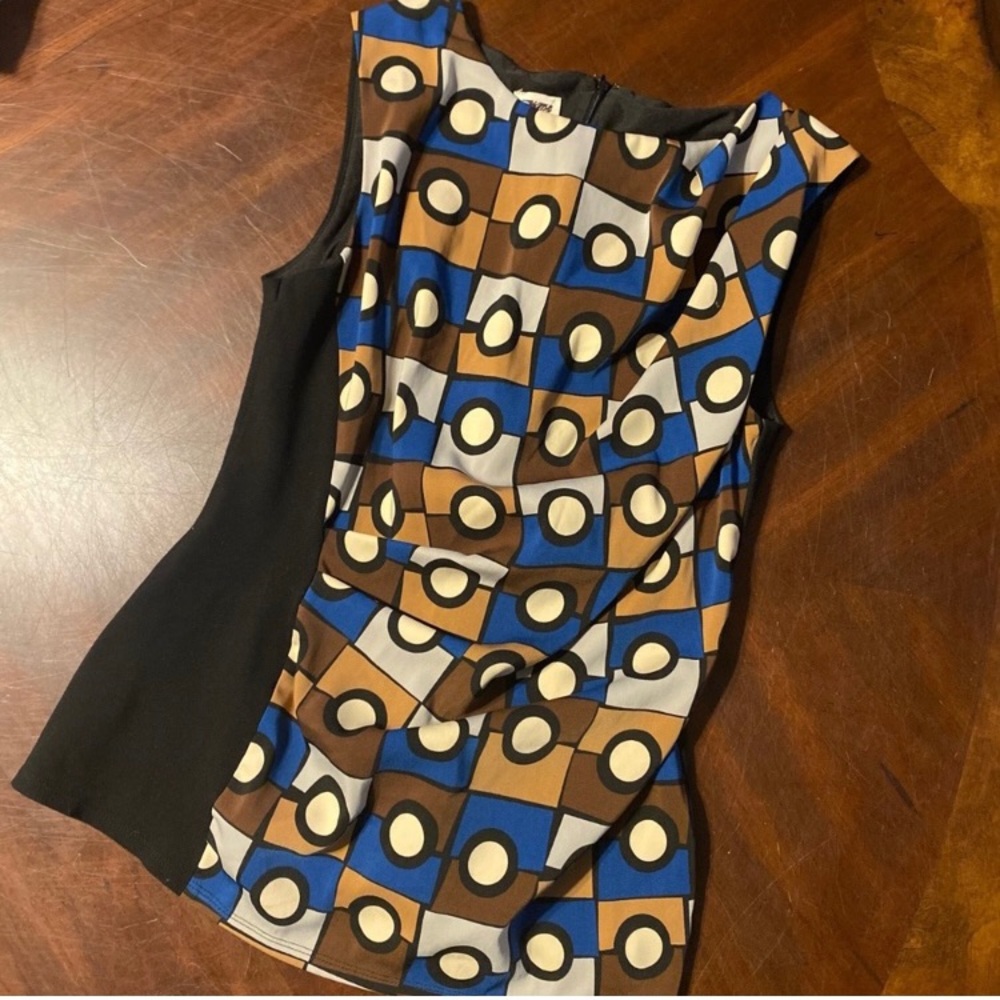 Anne Klein Black and White Sleeveless Crew Neck Sheath Top